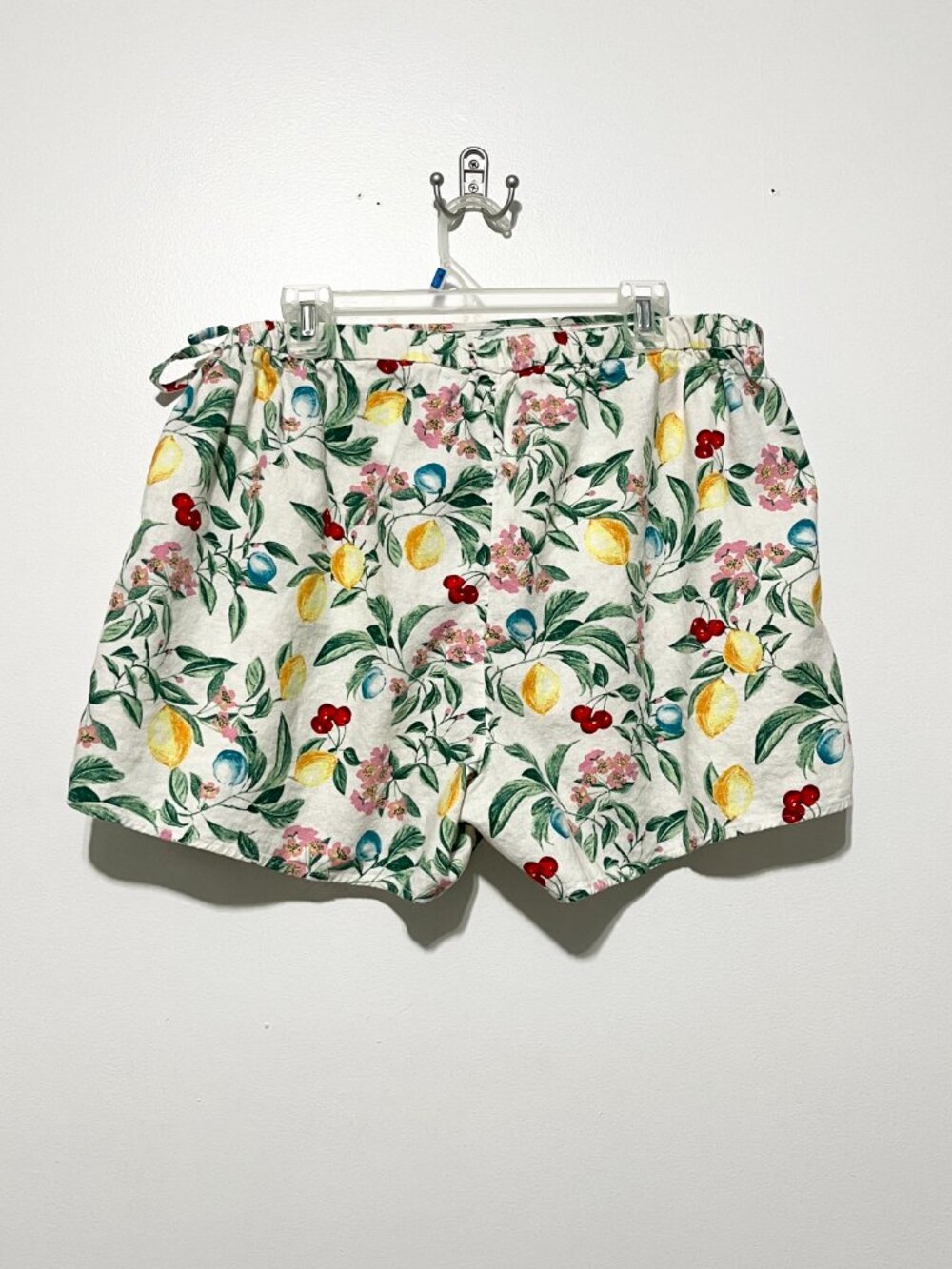 Old Navy Womens Linen Blend Wrap Skort Shorts XL Fruit Print Resort Vacation - Picture 2 of 6